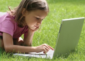 Chicos Niños en Internet