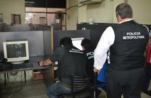 Policia Metropolitana Clausura cyber
